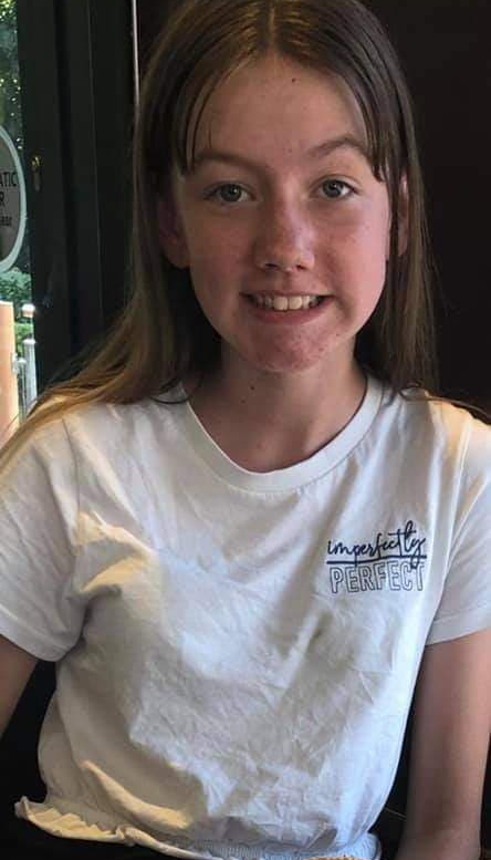 Hiownews's tweet photo. URGENT SEARCH LAUNCHED AFTER TWO PUPILS VANISH FROM SCHOOL IN EASTLEIGH
Hampshire and IoW News
Officers are searching areas surrounding Eastleigh in Hampshire this evening after two year 9 students vanished around midday today from The Toynbee School. 
https://t.co/sDwUQ4wEB4 https://t.co/kHQHjgOOfX