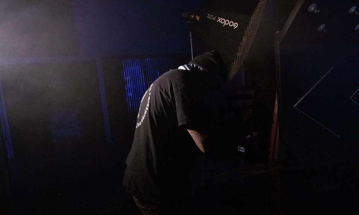 mikemikefilms's tweet photo. @thurston_jared Video Shoot at #RedWallStudio #SanJose 🎥 #mikemikefilms https://t.co/Io8zojKIBC