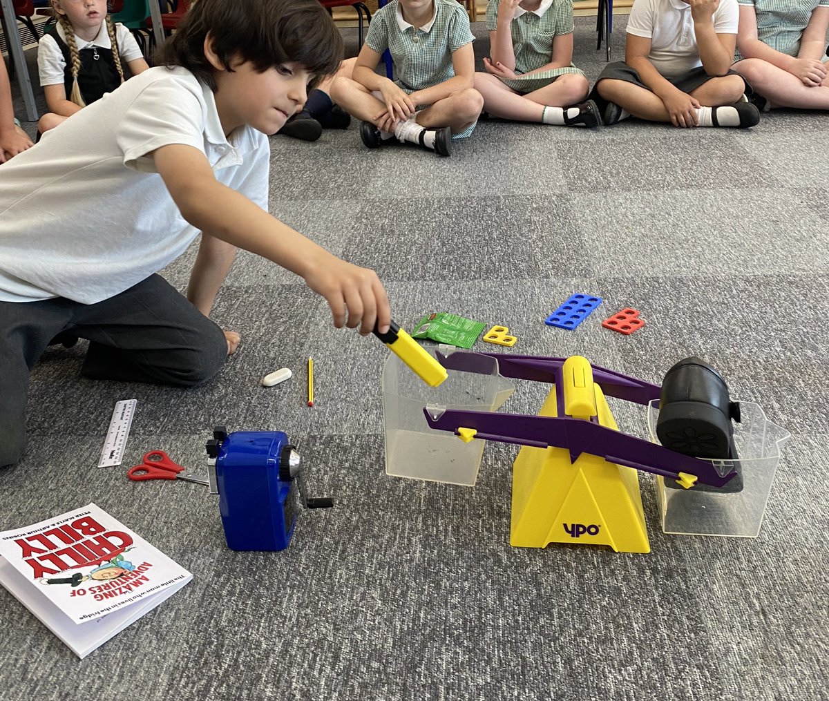 MeadowsideFir's tweet photo. Year 1 have been very busy today in Maths learning how to compare items based on weight βοΈ They also used cubes to determine how heavy an object was πͺπ» @WhiteRoseMaths #MeadowsideMaths #practicallesson https://t.co/s1D9QDgNhO