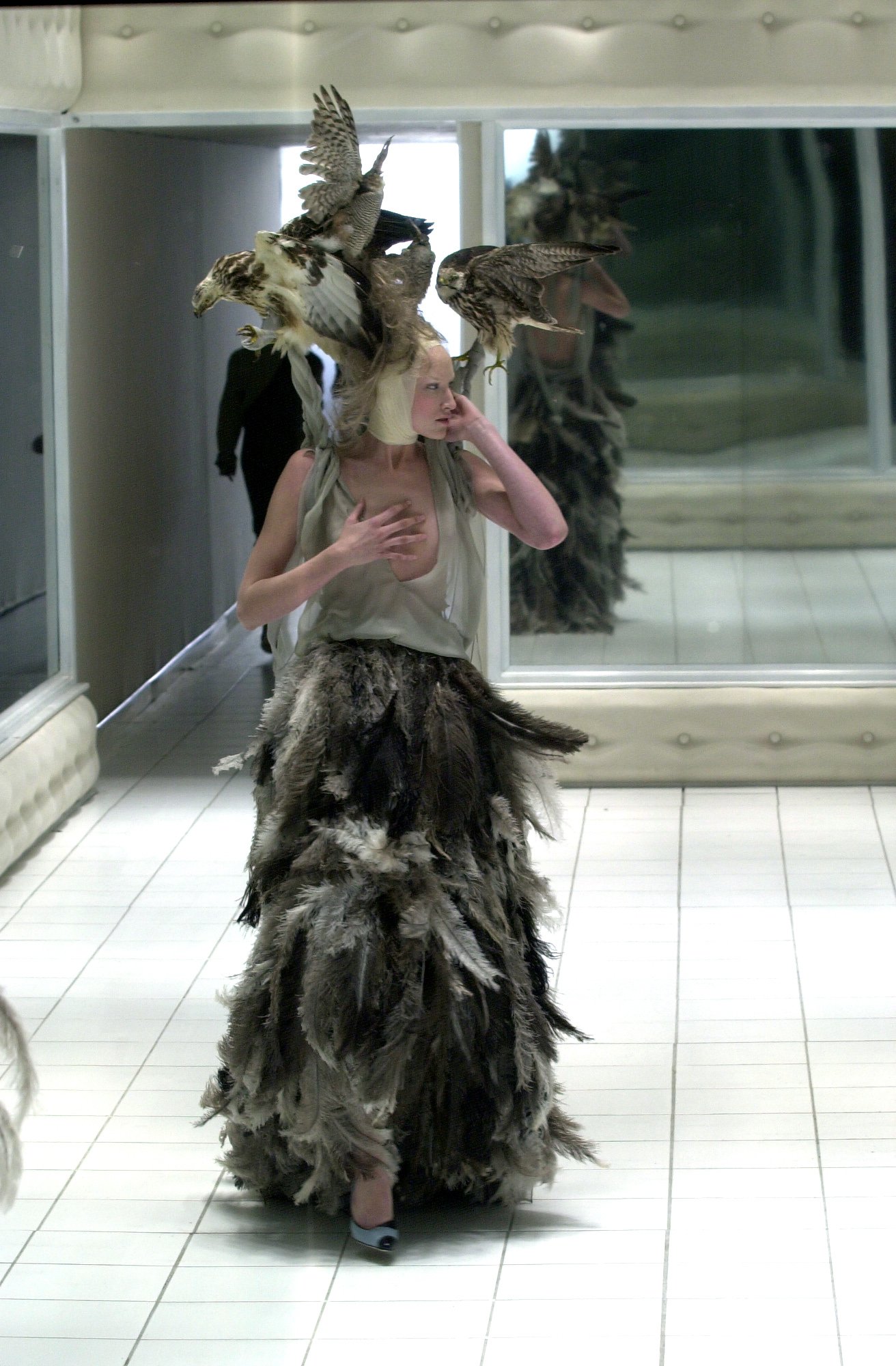 Ryan Lowe on Twitter: "Voss by Alexander McQueen https://t.co/q6WMrW8AMQ" /  Twitter