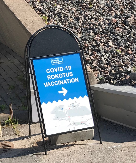 This was my destination today in Helsinki. First dose of Covid-19 vaccination. Combined it with a nice dose of exercise, a brisk walk to Messukeskus vaccination centre and back. https://t.co/jRPxBHNLeR