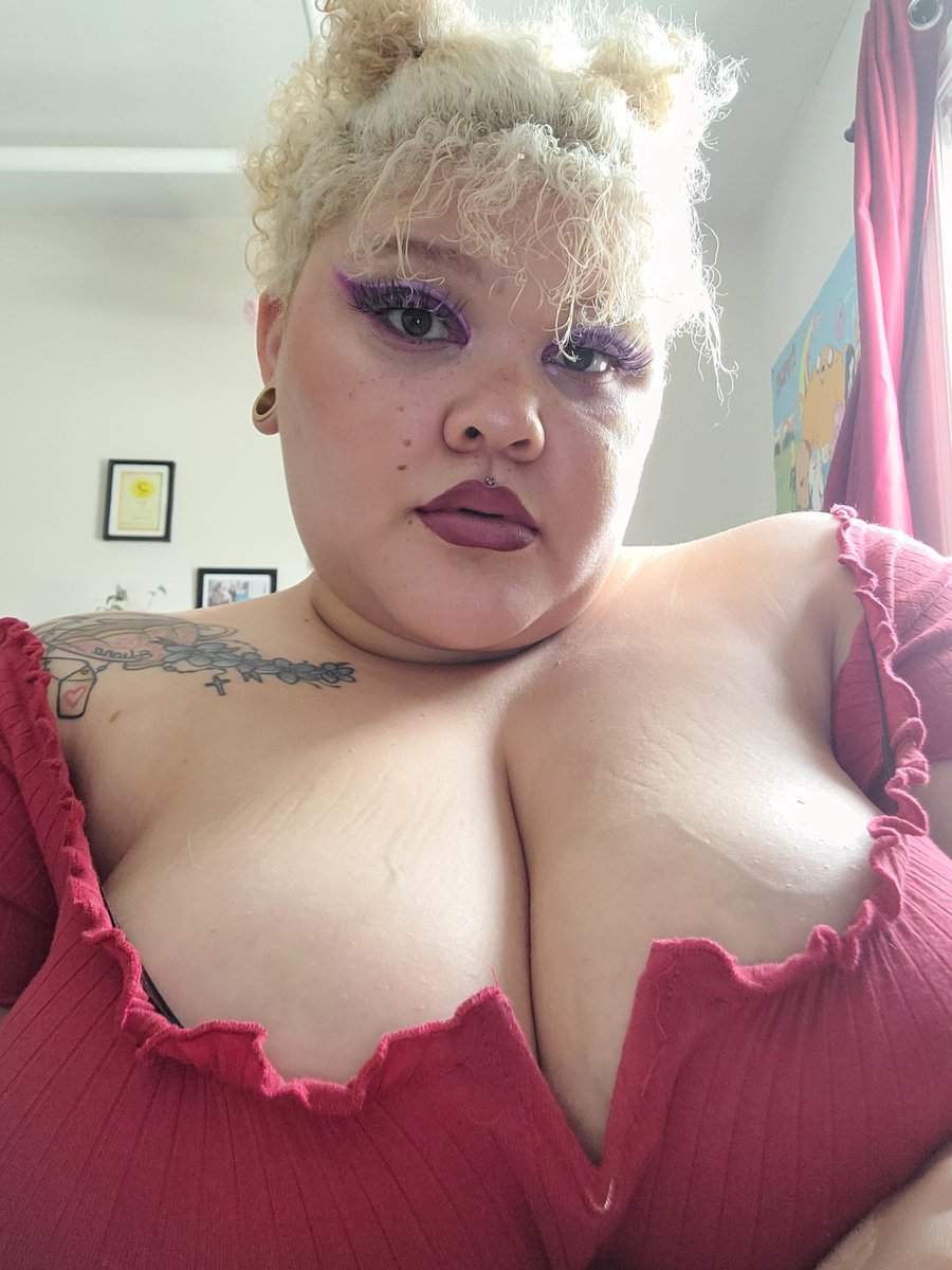 RiverRayy's tweet photo. 💕 am baby 🌸

🌸 Fat Babe
🔗 kink/fetish friendly 
🌸 Lingerie &amp; nude content 

https://t.co/J2WfoT5lmW 

Sale going on right now, don’t miss out 💗
#fyp #kink #OF #onlyfansshoutout #LikeForLikes #plussized https://t.co/T0lN0srbaU