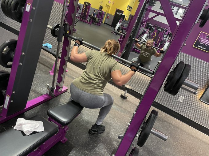 Working on making my booty POP! 💥💥💥 😊 https://t.co/6SBIfYw1tQ<a href="/tag/workouts"class="tags"><span>#workouts</span></a>