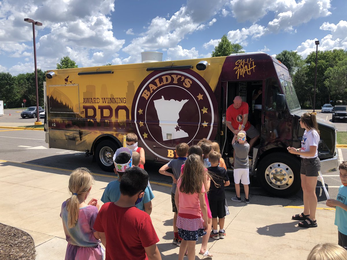 PrincipalO's tweet photo. It must be the last day of school because look who showed up to spoil our #weRLVE students (and principal) with giant freezies?  Thank you @BaldysBBQmn. You rock! https://t.co/w7jk45P3wZ