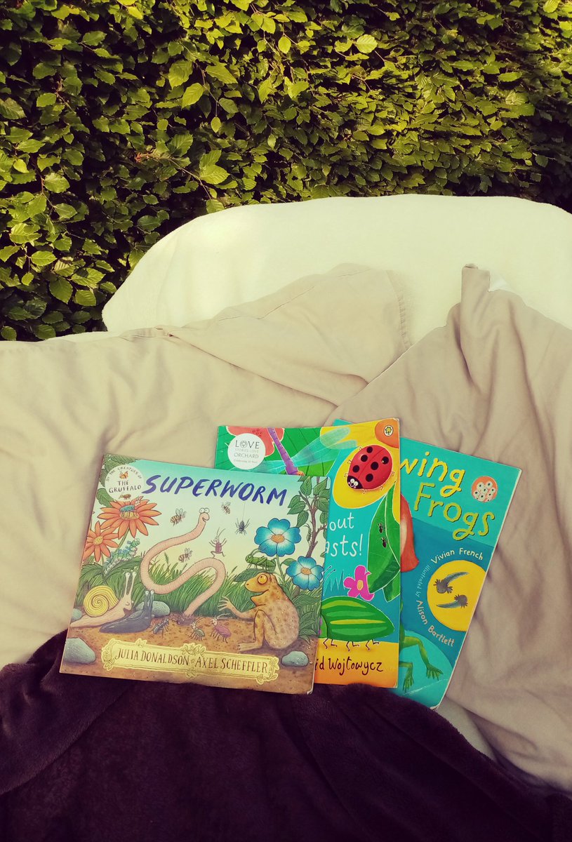 NMLPerkster's tweet photo. Outdoor bedtime stories #30DaysWild https://t.co/dkErnyOVJE
