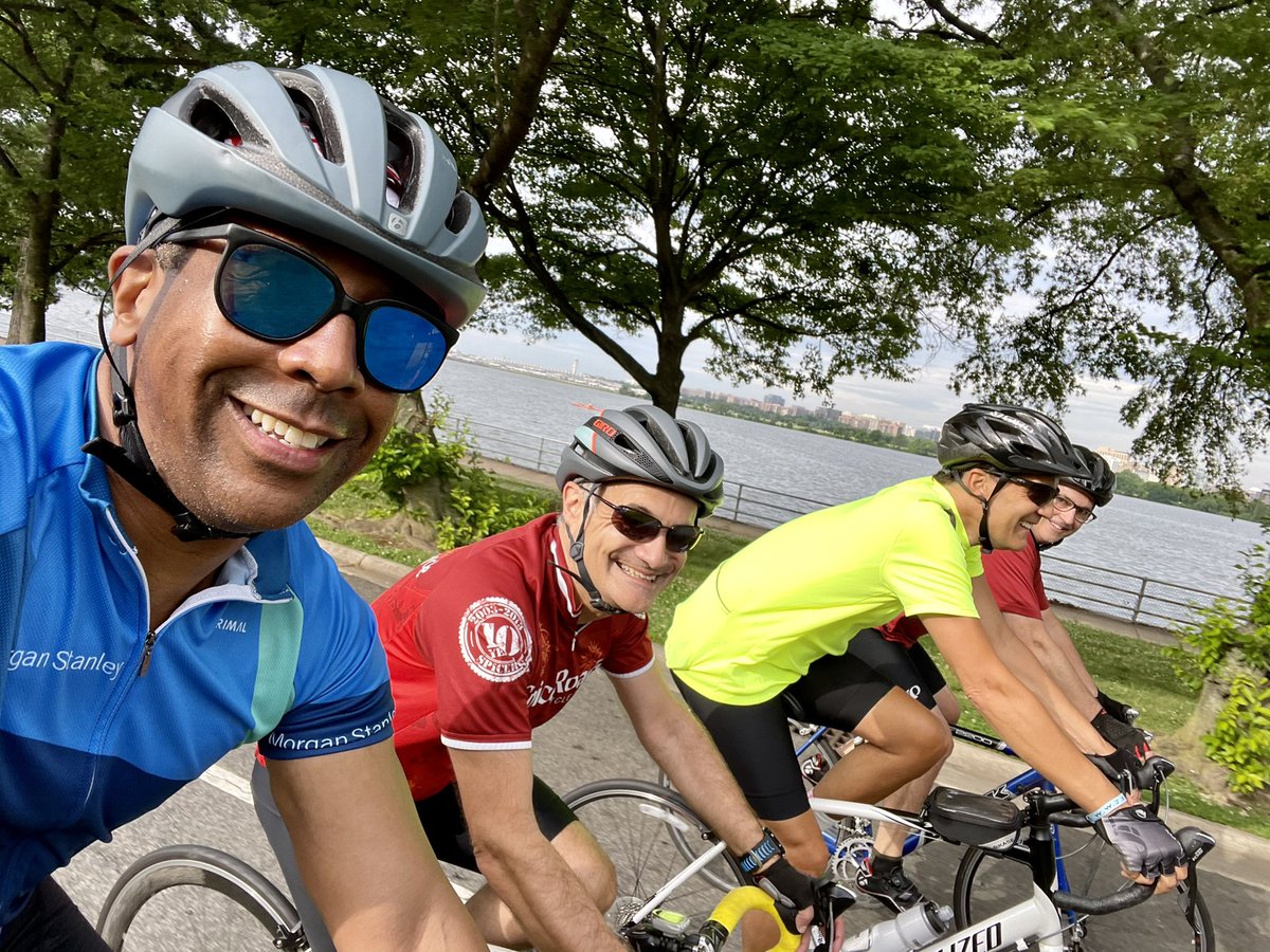 winDChillcycles's tweet photo. Great way to start Tuesday morning! https://t.co/IGwmvO5kDp