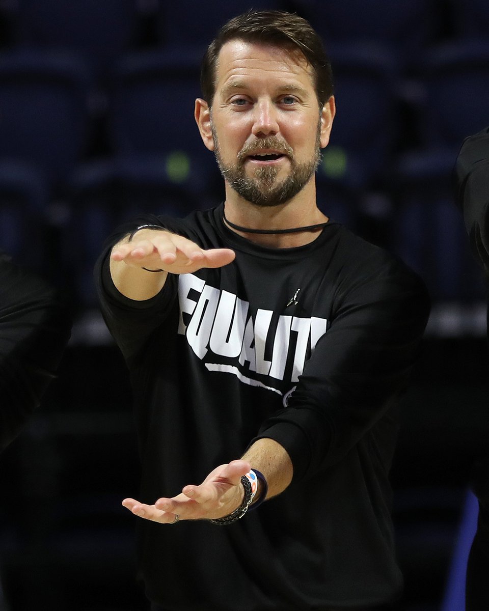 Join us in wishing Coach <a href="/camnew/">Cameron Newbauer</a> a 𝙃𝙖𝙥𝙥𝙮 𝘽𝙞𝙧𝙩𝙝𝙙𝙖𝙮!!🥳🙌

Enjoy your big day with all the 🎂 &amp; 🍦!!

#GoGators