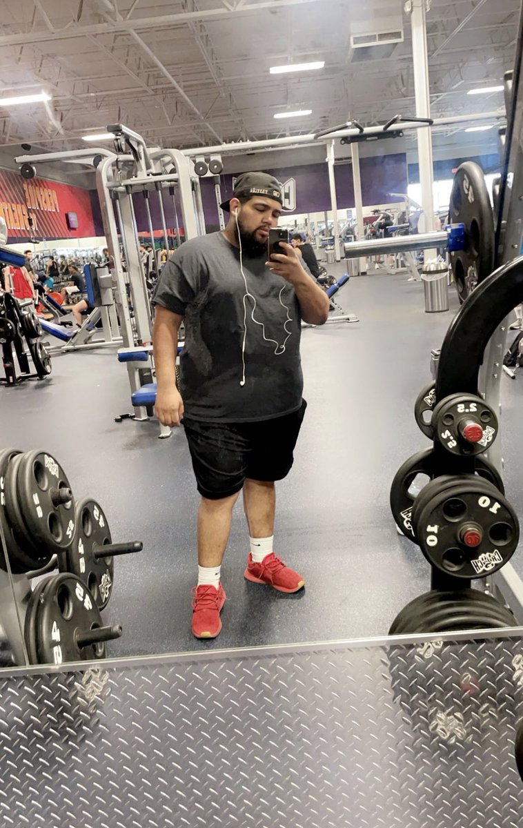 21TrevO's tweet photo. Officially down 52lbs let’s gooo🔥 https://t.co/vg8PCZafLv
