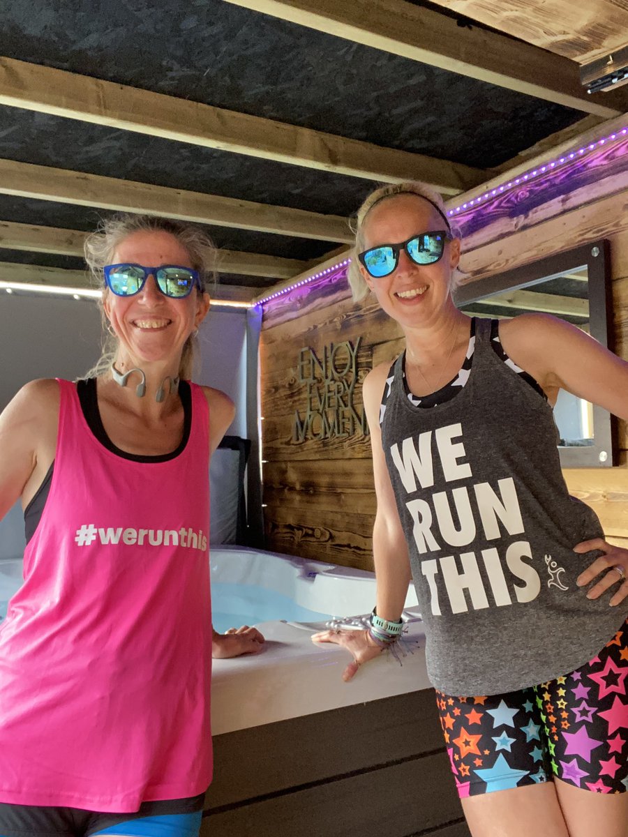 cK_Kirkland's tweet photo. Hot and sticky intervals completed this evening with @dreamsweep π₯΅ that was a tough going session but pleased with the results considering the heat βΊοΈ the hot tub session certainly aided the recovery π #ukrunchat #running #runningwife #intervals #effortsession #hardwork https://t.co/Y1IlgqALAX