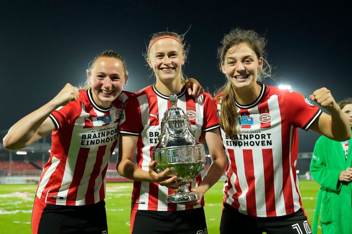 NadiaCoolen tweet media