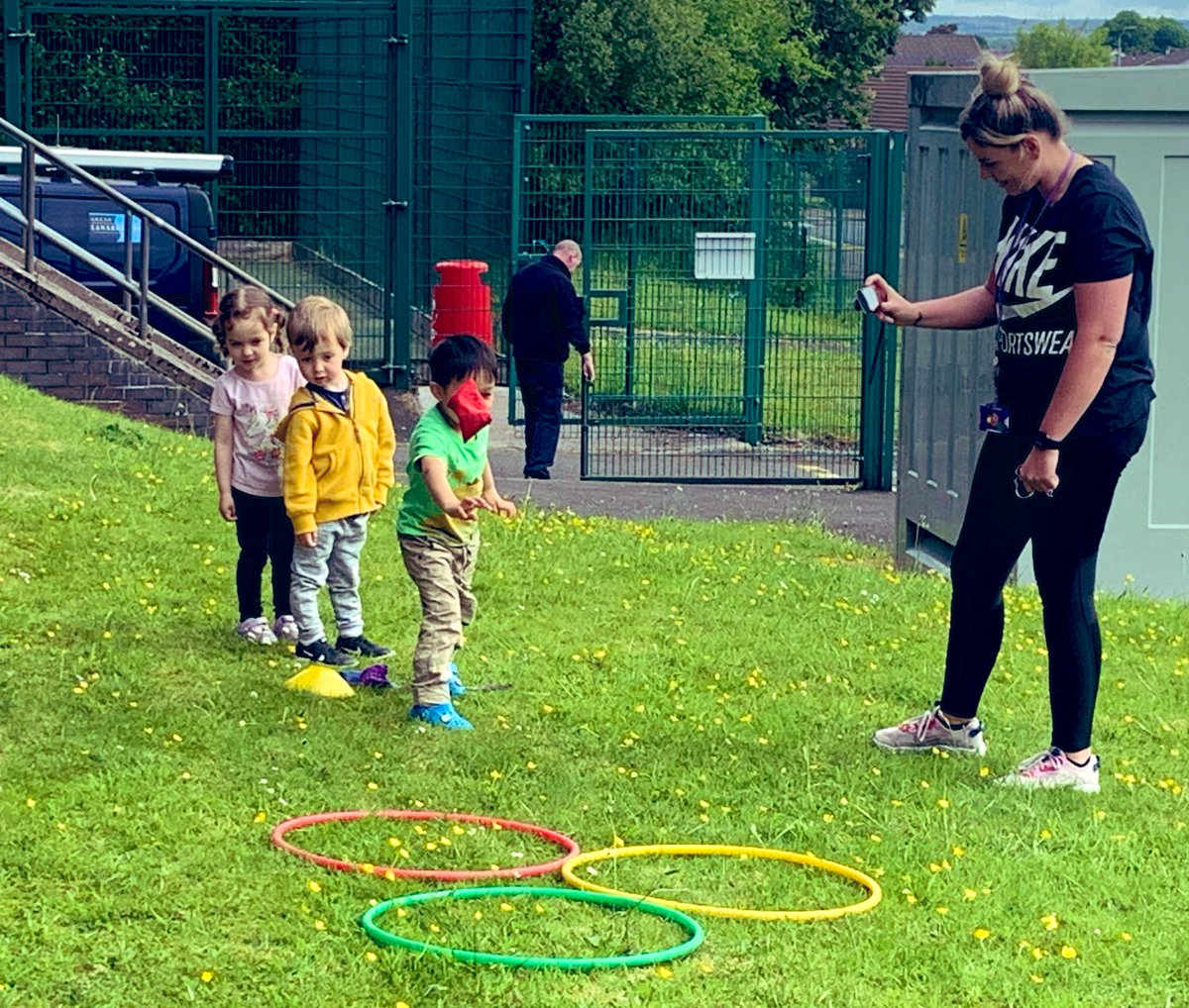 ChatelheraultNC's tweet photo. Well done to the Dragonflies!  What a fantastic sports day.  #itsSLC https://t.co/65vsd2yZNX