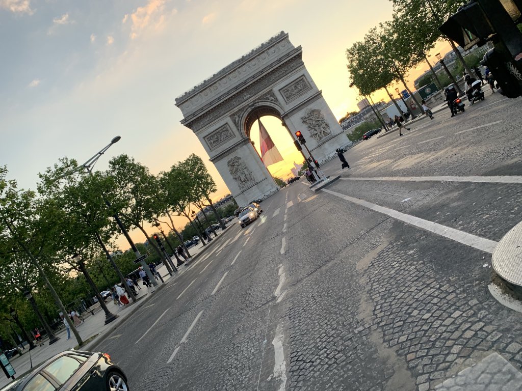 KlyngeC's tweet photo. #pariscyberweek. Pas mal... https://t.co/d9JtI6cqGI