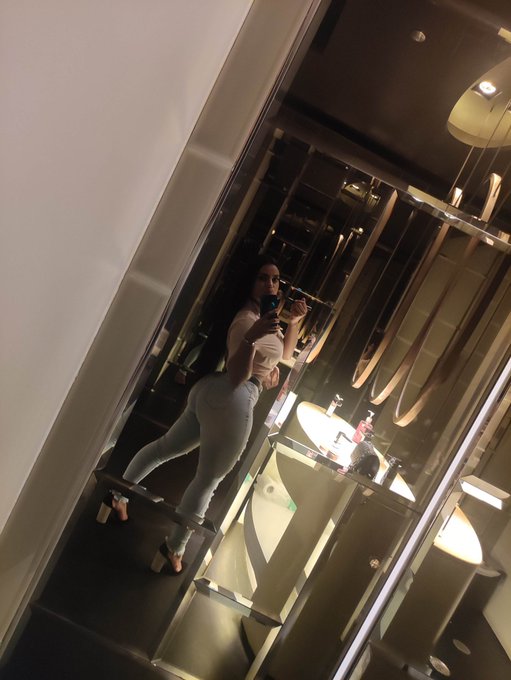 2 pic. Lady night ❤️?????? https://t.co/zBGGWRoFTg