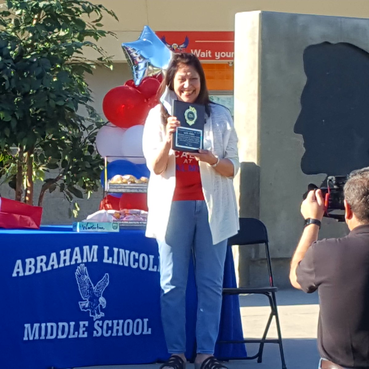 The 2020-2021 Classified Employee of the Year is Lupe Perez. Mrs. Perez is an employee at Abraham Lincoln Middle School. After more than 40 years with Selma Unified, she will be retiring. Congratulations Mrs. Perez!