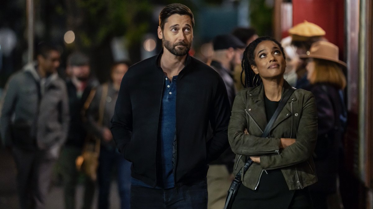 Using 3 emojis describe how you felt during this moment. #NewAmsterdam