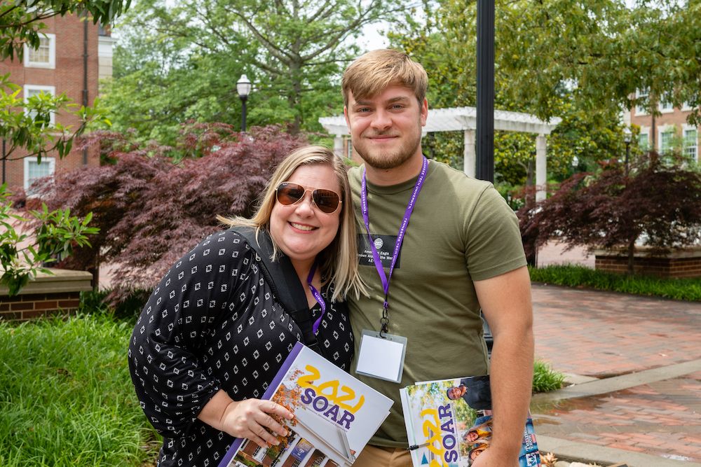 tennesseetech's tweet photo. Any week that starts with the smiling faces of new Golden Eagles is sure to be a good one. Another session of #TNTechSOAR in the books with #TNTech25! https://t.co/FfUIC7QM4X