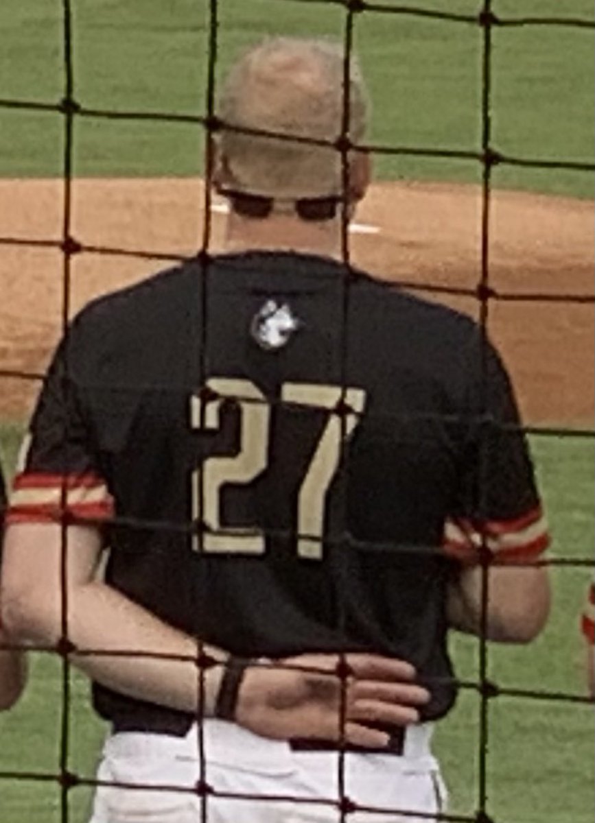 SueSsmurph's tweet photo. @kmurph_27 ⚾️❤️⚾️❤️⚾️ Thank you #27 https://t.co/en6oeOlbk6