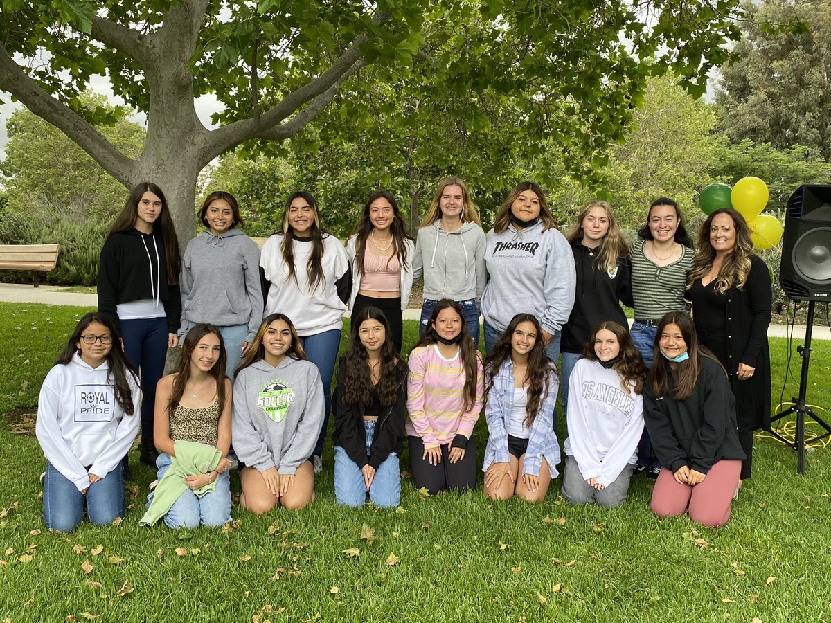 theRHSGS's tweet image. Our picnic in the park banquet was a success! Thank you to all of the players and families for a great season!

And for the first time, every member of the Varsity squad achieved a 4.0 GPA or higher! So proud of our scholar athletes!
🔰⚽️ #RoyalPride