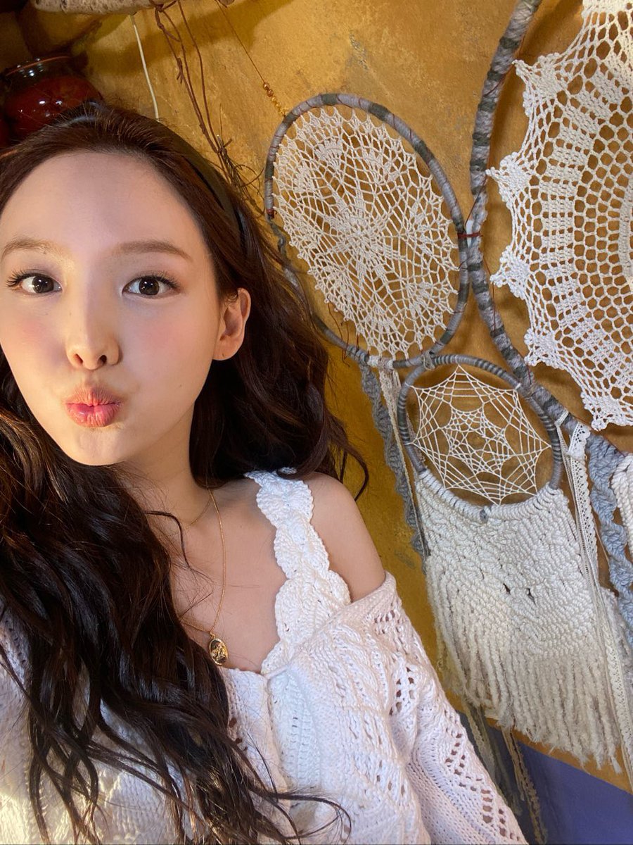 bulbasaurjeong's tweet photo. SOS nayeon is out for my heart omg help

#TWICE #트와이스 @JYPETWICE https://t.co/T91pz6G4ro