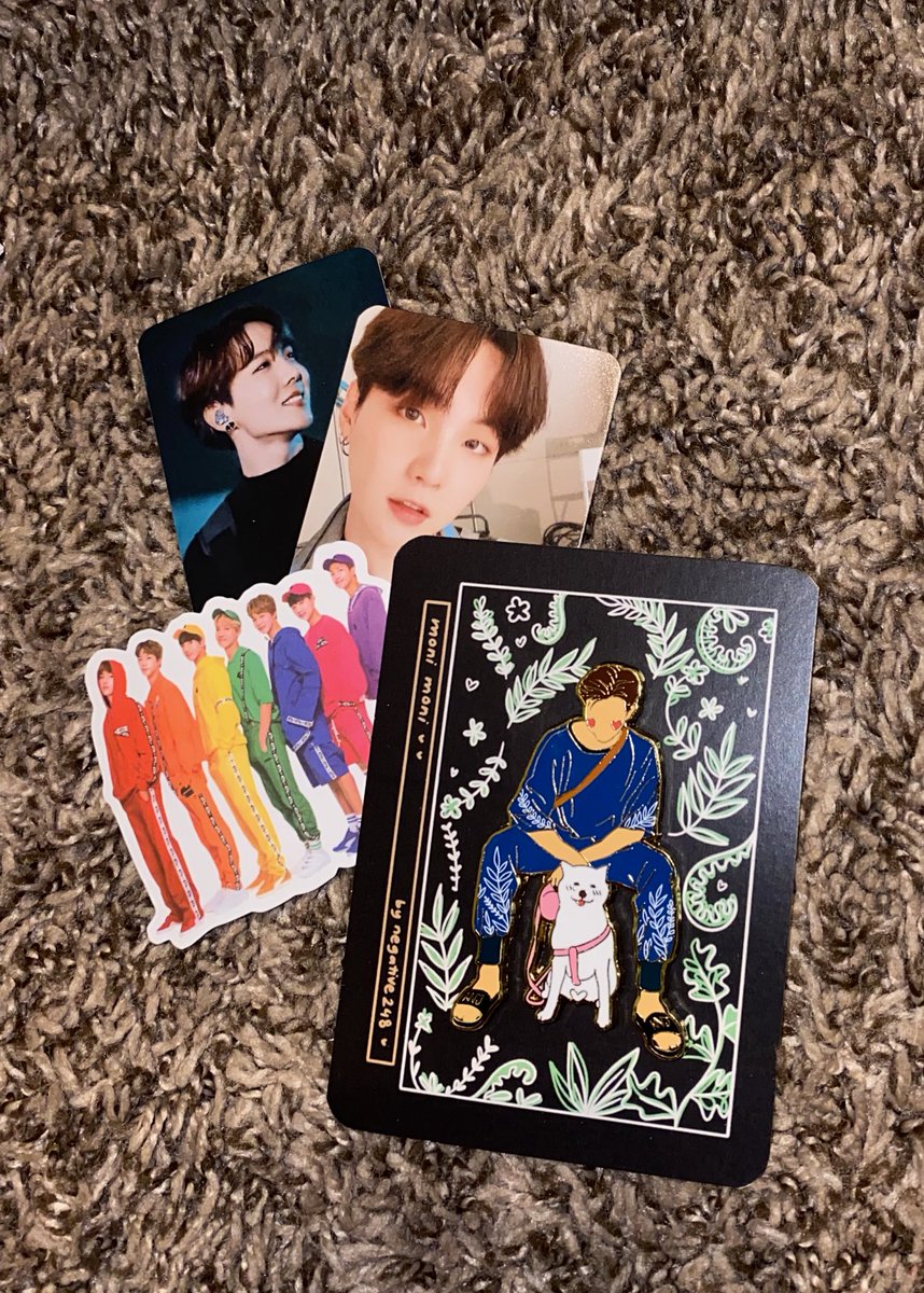 joonstrunks's tweet photo. my moni pin finally came in and I am so obsessed !!!!! thank you @negative248co !!!!! https://t.co/Att2MT8JVD