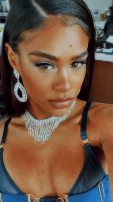 Blessing your timeline ✨ https://t.co/PjdvvbpTYG