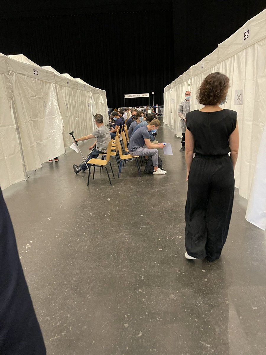 Didier Gosset (@gossetdidier1) on Twitter photo Accès facilité au vaccinodrome <a href="/zenithdelille/">Zénith de Lille</a> pour les étudiants et personnels <a href="/univ_lille/">Université de Lille</a> . Ils ont mérité une rentrée sécurisée ! Merci pour l’excellence de l’organisation <a href="/CHU_Lille/">CHU de Lille</a> <a href="/ARS_HDF/">ARS Hauts-de-France</a> <a href="/pblond/">Philippe BLOND</a> <a href="/BoironFred/">Boiron Frederic</a> @MarieDeugnier Accès facilité au vaccinodrome <a href="/zenithdelille/">Zénith de Lille</a> pour les étudiants et personnels <a href="/univ_lille/">Université de Lille</a> . Ils ont mérité une rentrée sécurisée ! Merci pour l’excellence de l’organisation <a href="/CHU_Lille/">CHU de Lille</a> <a href="/ARS_HDF/">ARS Hauts-de-France</a> <a href="/pblond/">Philippe BLOND</a> <a href="/BoironFred/">Boiron Frederic</a> @MarieDeugnier