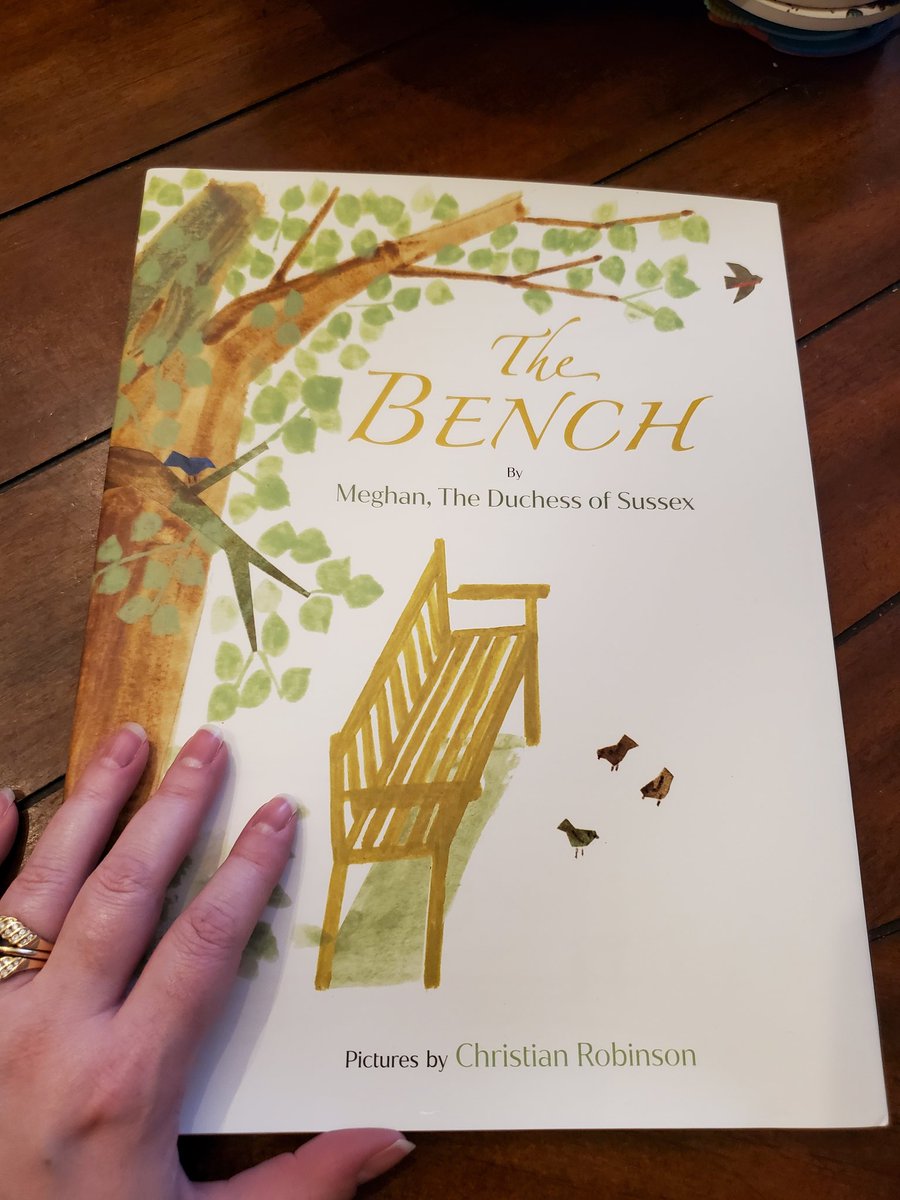 sunshineboop10's tweet photo. #TheBench is beautiful &amp; much larger than I expected (my hand inc. for size comparison) I love that there's a different cover on the actual book with the sweetest carving &amp; then Meghan's dedication inside ❤️😭 #DuchessofSussex #DuchessMeghan #SussexSquad #PrinceHarry #Archie https://t.co/5CnWgld2HJ