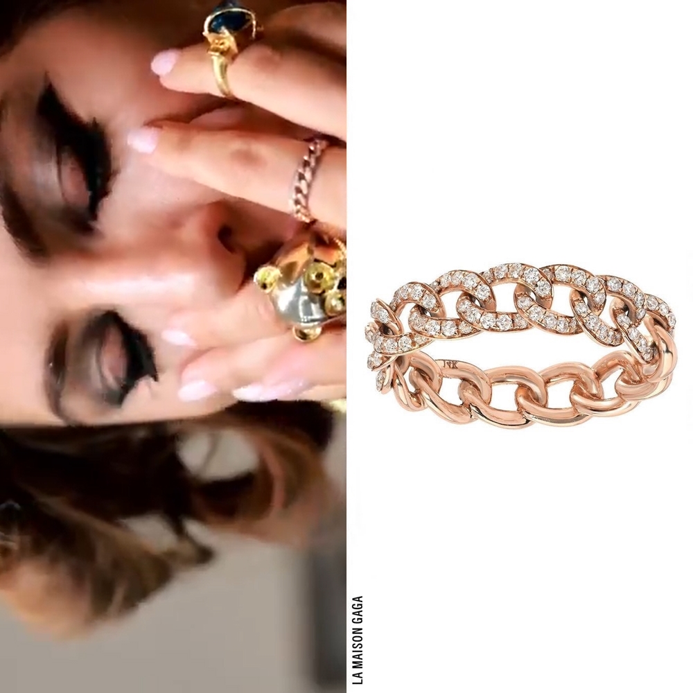 lamaisongaga_'s tweet photo. #LadyGaga re-wears her iconic @TomTomFashions custom "Born This Way" hand-painted studded leather jacket, a rose-gold Cuban chain ring by @EdwardAvedis and a gold ring with blue stone by @LillianShalomLA! https://t.co/DpBWaKeOdv