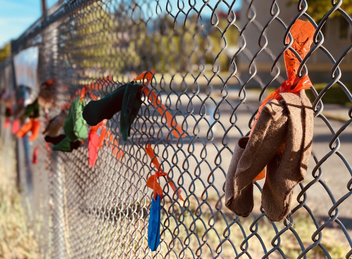 rileygettens's tweet photo. Impactful tribute for the #215children at West Bench Elementary (west of #penticton) in the #RDOS. Our closest neighbour is the Penticton Indian Band, many students are PIB members. #EveryChildMatters Thank you WBE. https://t.co/kVMHZpvl8o