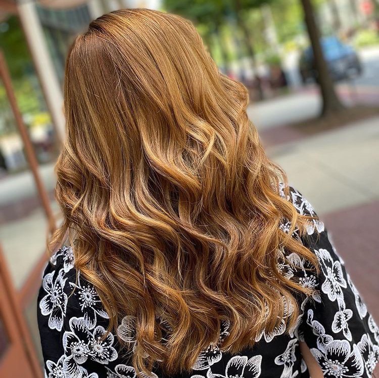 StudioSalonARL's tweet photo. Honey Blonde Balayage by Shirin
#balayage #balayagehair #honeyblondehair #honeyblondebalayage #honeyblonde #dmvhair #dmvsalon #dmvhairstylist #freshair #hairgoals #novasalon #salonlife #arlingtonva #shirlingtonvillage #shirlington #goldwellcolor #studiosalonandspa https://t.co/ZG0MfLW9vK