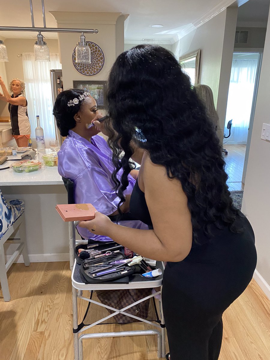 makeup_fix's tweet photo. Behind the scenes Bridal Makeup/ Wedding Prep- https://t.co/gR9lEnwKMo https://t.co/cxf3Le4ydy
