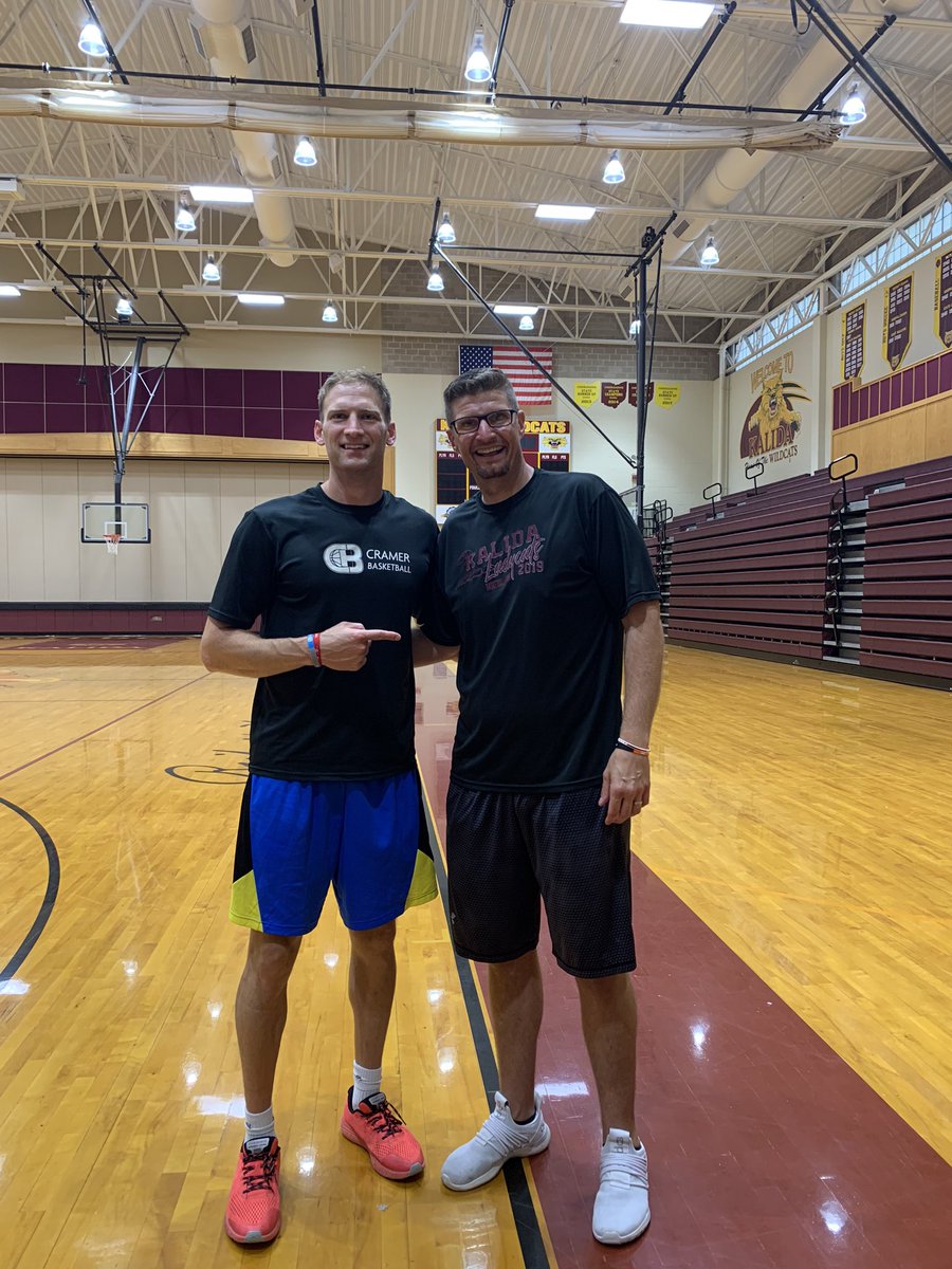 cramerbball's tweet image. Two Day Camp with @KalidaAD Girls Hoops and @CoachHuber2 
also a fellow @CoachsEdge1 member‼️
Finish Stronger
Shoot Better
