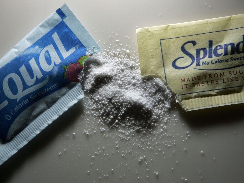 OptimalFitness2's tweet photo. New Post: Everything You Never Wanted to Know About Artificial Sweeteners https://t.co/LNAPKrslnk