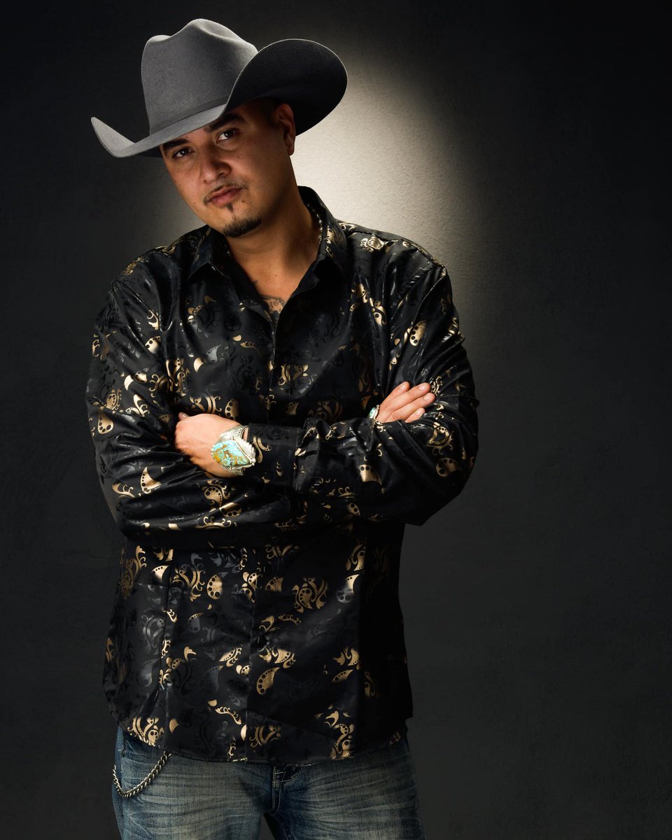 PretendiansList's tweet photo. Name: Adam Fierro
Claimed Nations: Santa Clara Pueblo, Mescalero Apache, White Mountain Apache
Field: Artist https://t.co/K2oALLyC2Z
