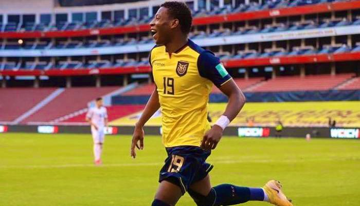 radiolacalle's tweet photo. 0 ECUADOR
0 PERÚ
57’ | Gonzalo Plata se arriesga con lanzamientos de larga distancia. Pero ninguna de las llegadas es capaz de intimidar al guardameta peruano Gallese.
#ECUvsPER
#EliminatoriasSudamericanas https://t.co/S6erk8oQ81