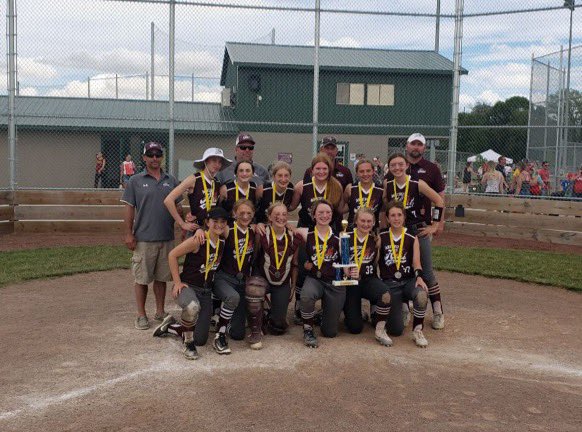 14U team brought its offense and defense this past weekend earning runner up 🏆 in the Dynamite Pete tournament. Camryn H. hit two out of the park and Addi P. added 7 more hits. Keep working hard girls! Congratulations to you and your coaches! 🥎