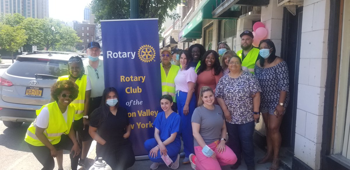 RotaryHudson's tweet photo. A special thanks to our volunteers helping women get screened with WMC and @ibreastexam.  The last available Saturday in  New Rochelle, NY is June 12th.  Register at https://t.co/IoB0wGKaMk or walk-in between 9:00 and 1:00pm.  FREE Early Breast Care Screening https://t.co/zjpXdC66vF