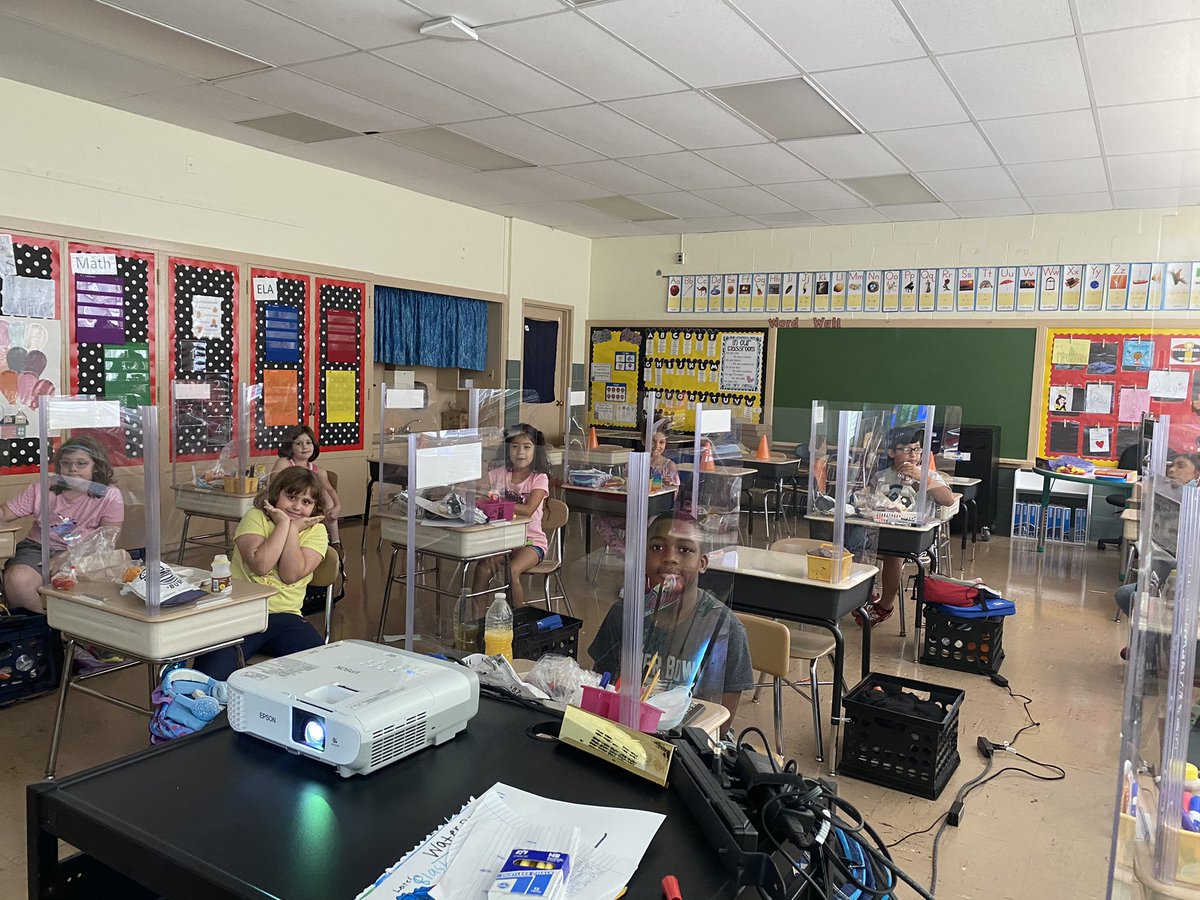 We played jeopardy as a review for our math test last Thursday and the reward for the winning team was a lunch bunch..my kind and thoughtful in person students who won(it was a very close competition) decided they wanted our virtual friends to join us 💕 how did I get so lucky😊