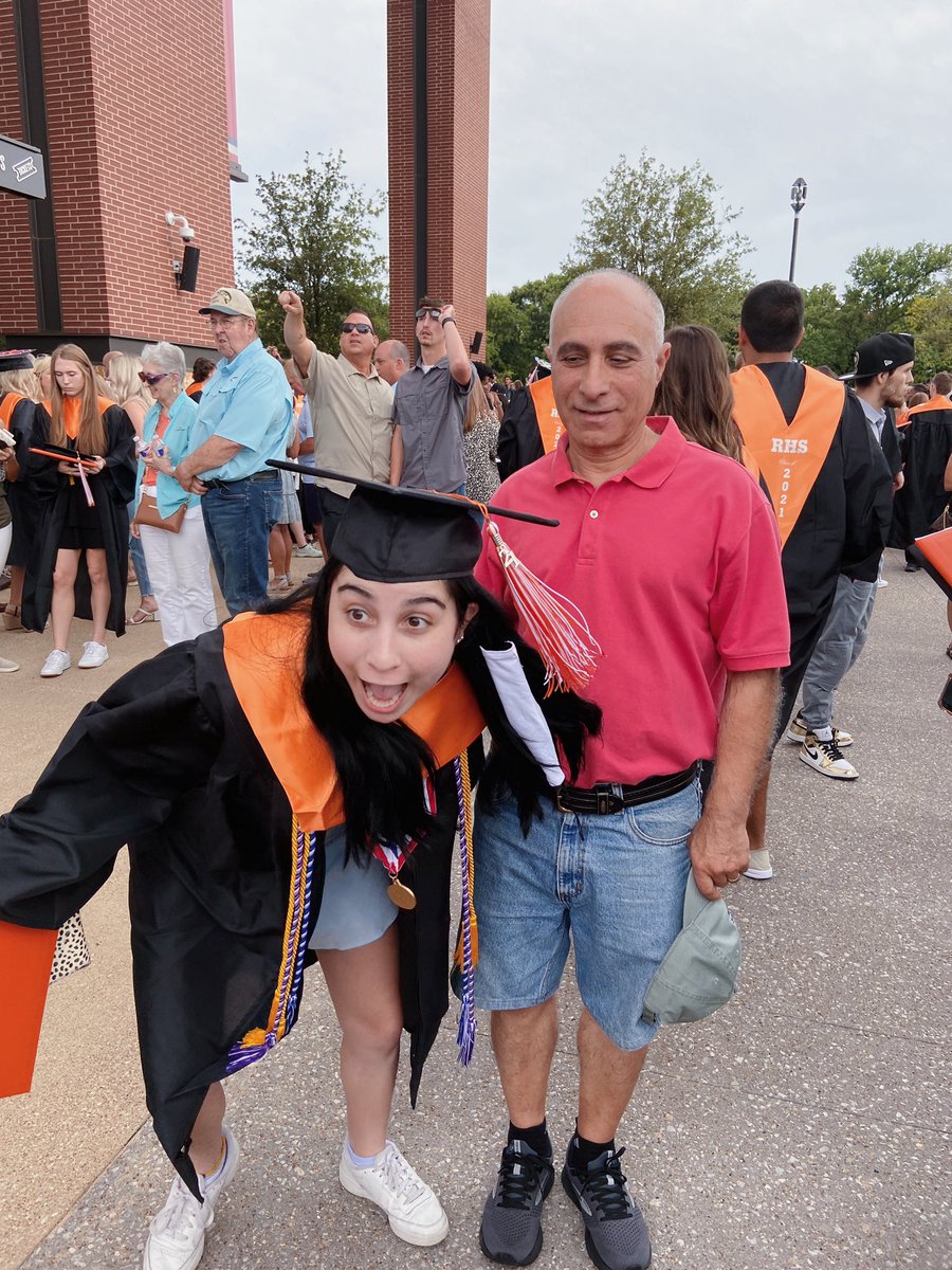 relatable_rette's tweet photo. my dad and i are signing out! sorry i only tweeted four times. see ya never losers! https://t.co/jDsCGiLHLT