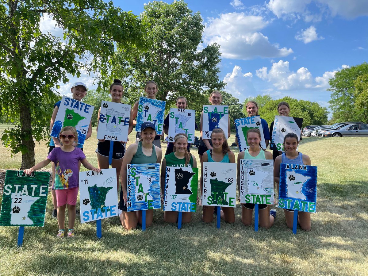 Coaches had a surprise for these awesome athletes at practice today! State is right around the corner!!

#roadToState!