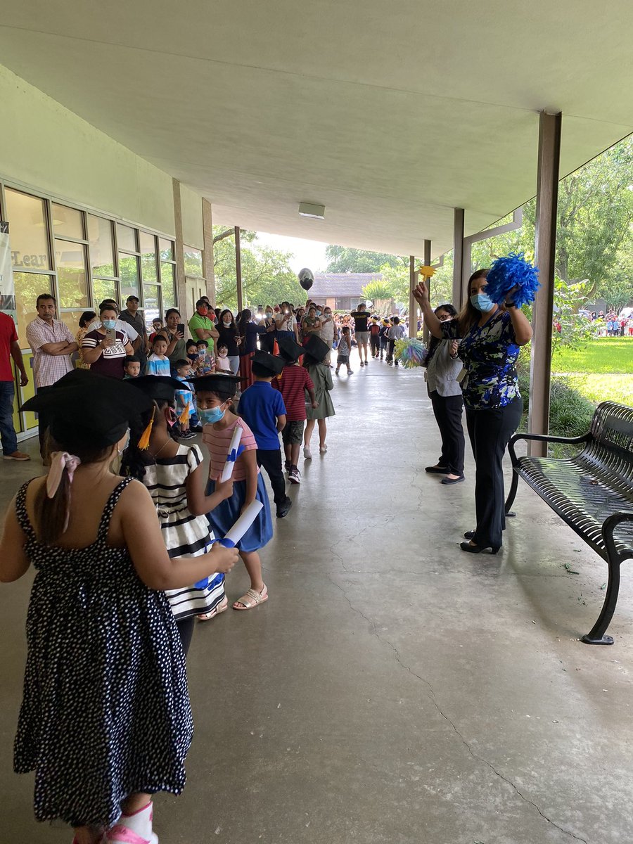 Domitila De La Torre (@domi_delatorre) on Twitter photo PK, Kinder and First Grade EOY Parade celebration!!!@Bonham_ES <a href="/EricaTran16/">Erica Tran</a> <a href="/domi_delatorre/">Domitila De La Torre</a> PK, Kinder and First Grade EOY Parade celebration!!!@Bonham_ES <a href="/EricaTran16/">Erica Tran</a> <a href="/domi_delatorre/">Domitila De La Torre</a>