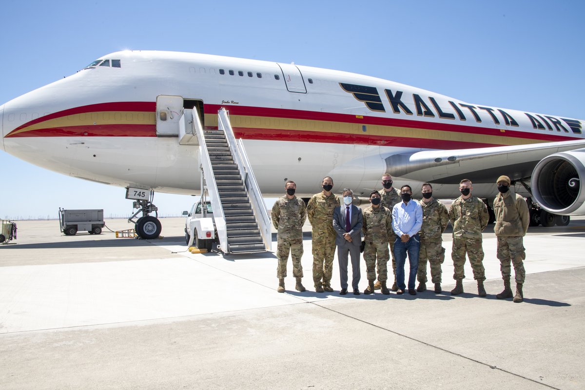 Travis60AMW's tweet photo. Another proud day supporting our partners in the fight against #COVID19. Team Travis hosted Mr. Muhammad, Consul General to #Bangladesh, to view 30+ addt'l pallets of @USAID supplies bound for Bangladesh. @DeptofDefense @StateDept @usairforce @US_TRANSCOM @AirMobilityCmd https://t.co/T4XiwEBQFc