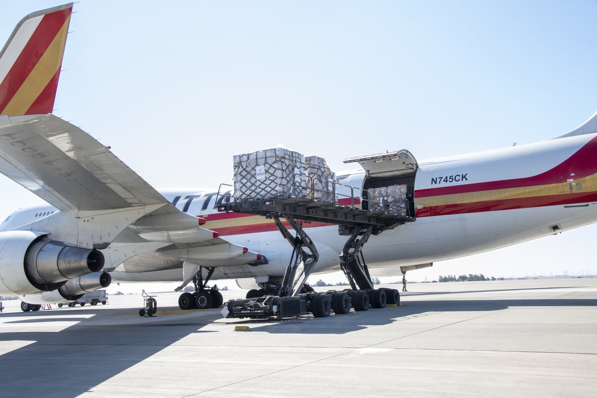 Travis60AMW's tweet photo. Another proud day supporting our partners in the fight against #COVID19. Team Travis hosted Mr. Muhammad, Consul General to #Bangladesh, to view 30+ addt'l pallets of @USAID supplies bound for Bangladesh. @DeptofDefense @StateDept @usairforce @US_TRANSCOM @AirMobilityCmd https://t.co/T4XiwEBQFc