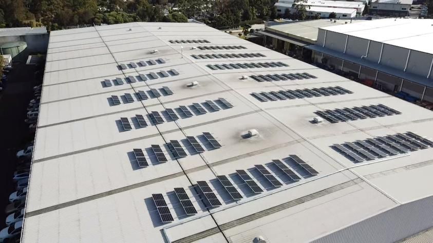 CASESolar's tweet photo. #TrinaSolar in #Tuggerah
We recently installed this 100kW Venergy System on the fantastic Sunlock Commercial Fixed tilt. All connected to 3 Fronius Eco Inverters it’s come up a treat.
#sunfarmer
#CASEsolar
#PVsolar https://t.co/U8SzJoNa9N
