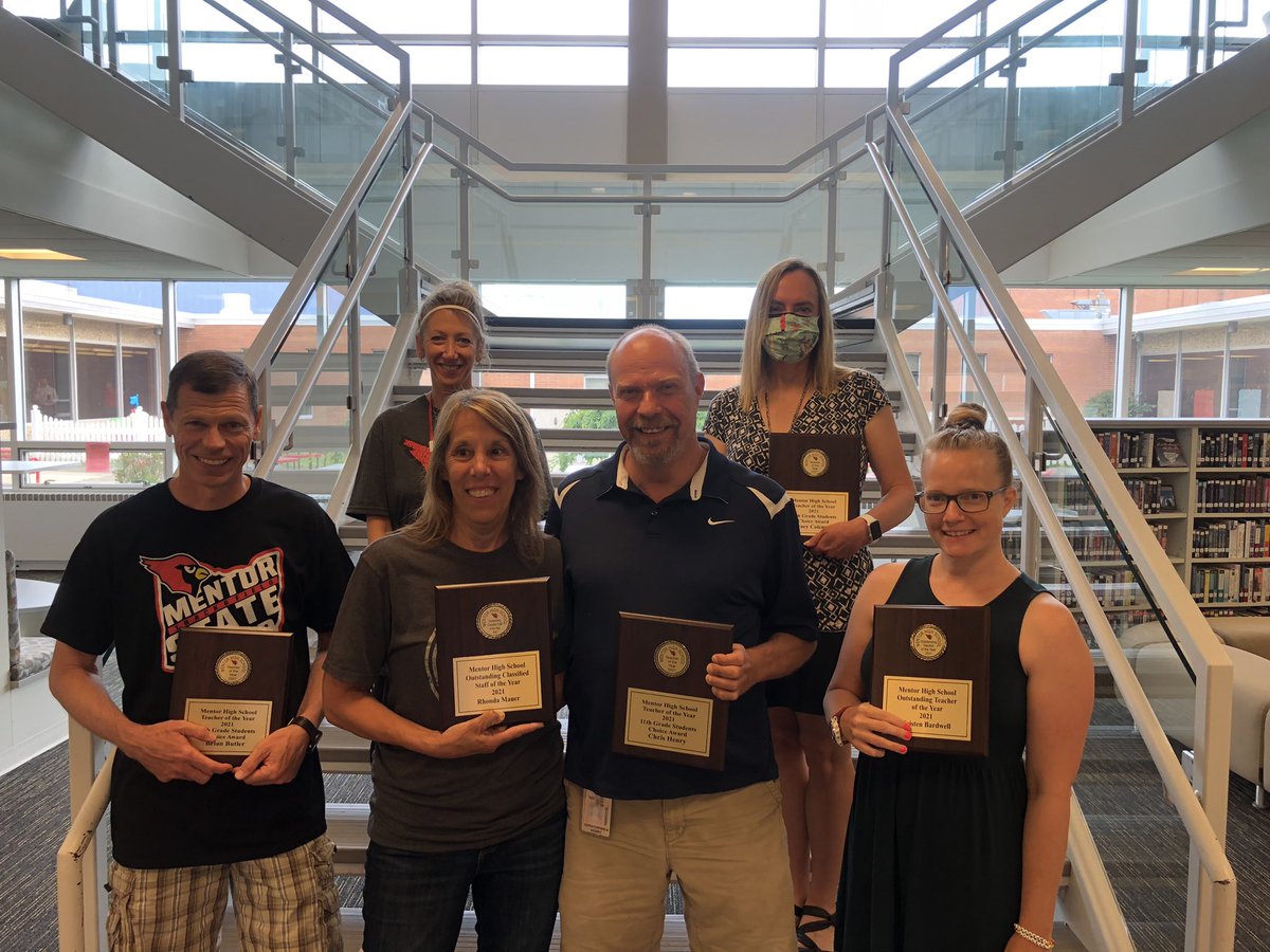 Congratulations to our award winning teachers and staff!  Outstanding Teacher: Mrs. Bardwell;  Outstanding Certified: Mrs. Maurer;  Student Choice Teacher-of-the-Year Winners: 9th - Mrs. Hall, 10th - Mrs. Coleman, 11th - Mr. Henry, 12th - Mr. Butler  <a href="/MentorHigh/">Mentor High School</a>