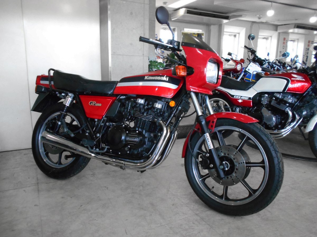 1981 KAWASAKI Z550 D1 直線基調のイカついZは、ビシッとキマって