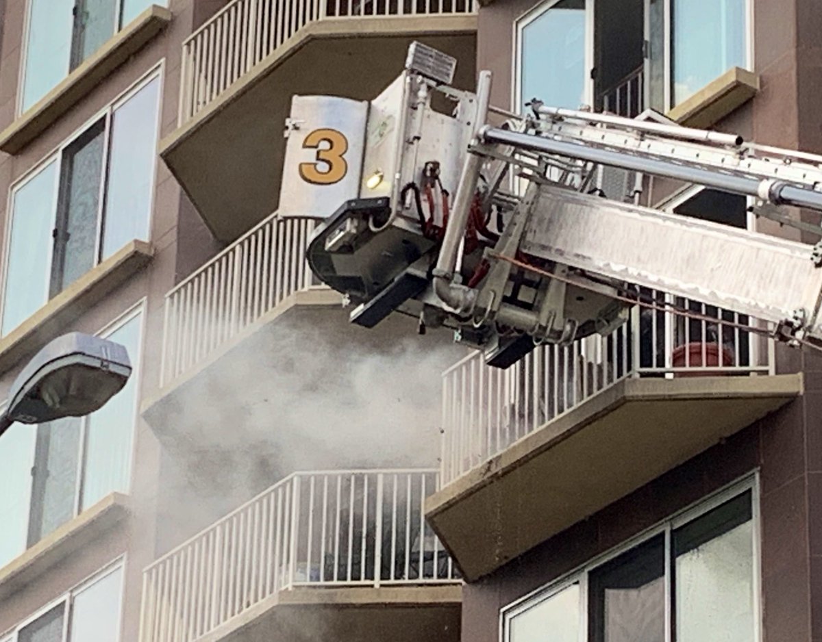 dcfireems's tweet photo. Update 2 Alarm fire 500 block N St SW. #DCsBravest have placed this fire under control. Clearing remaining smoke. Still no injuries reported. Firefighters battled hi-rise fire conditions + heat of the day. Investigators on scene. https://t.co/Y9AZn4M25I