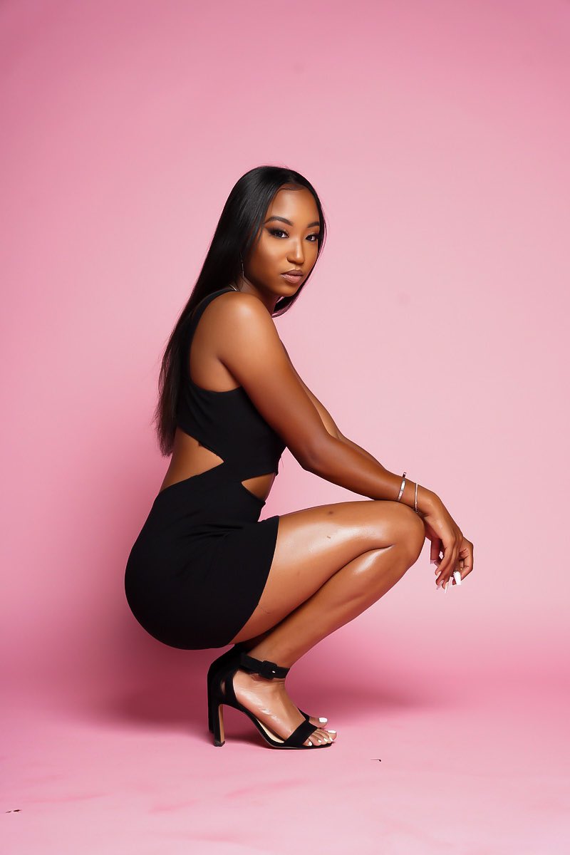 joelle_eliza's tweet image. Savage year 🥳🤍 #21!