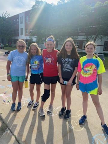 SMS_Owls's tweet photo. 6th grade Field Day https://t.co/o9FePPqrD5