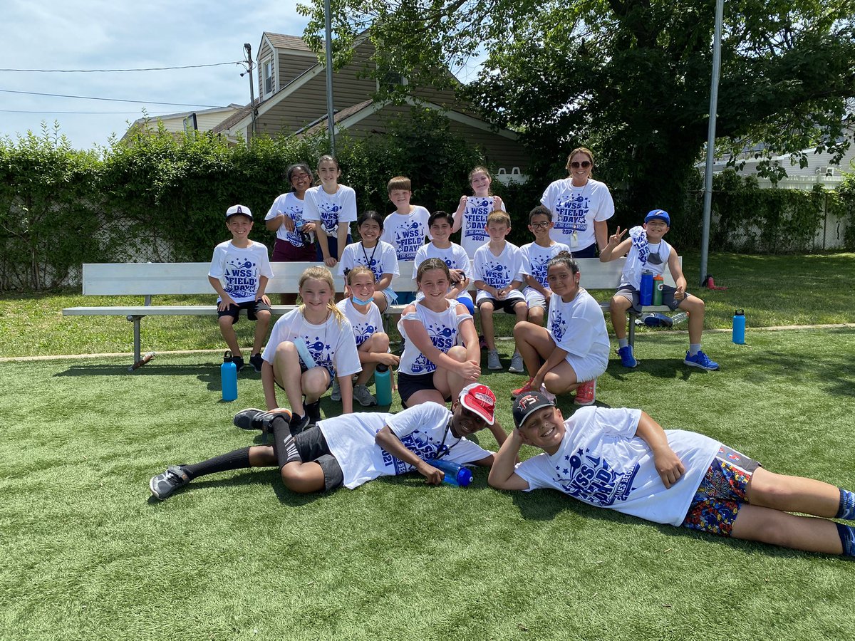 MissCluen's tweet photo. Field Day 2021!! Thank you Mr. Brady, Mr. Boyle and Mr. Demeo for a great day!!! 🎾⚾️🎖#wearewss @wsselementary @OFFICIALFSUFSD https://t.co/UNH6R5o4j8